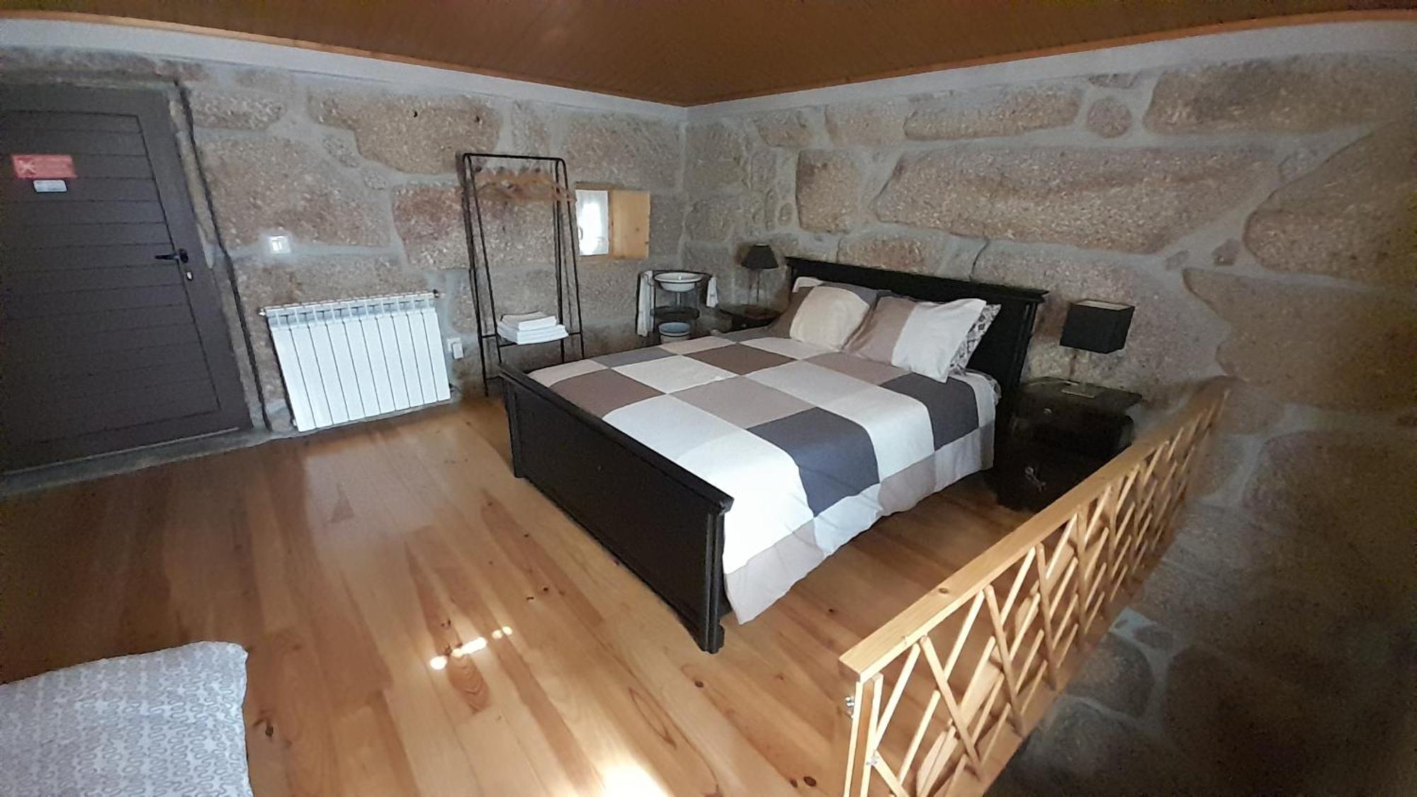 Lagar Da Silveira Homestay *